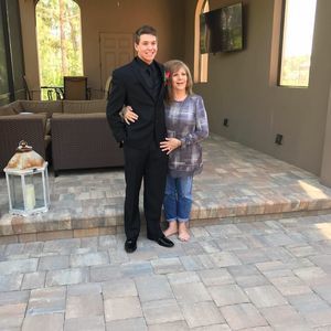 Meet your Posher, Tona